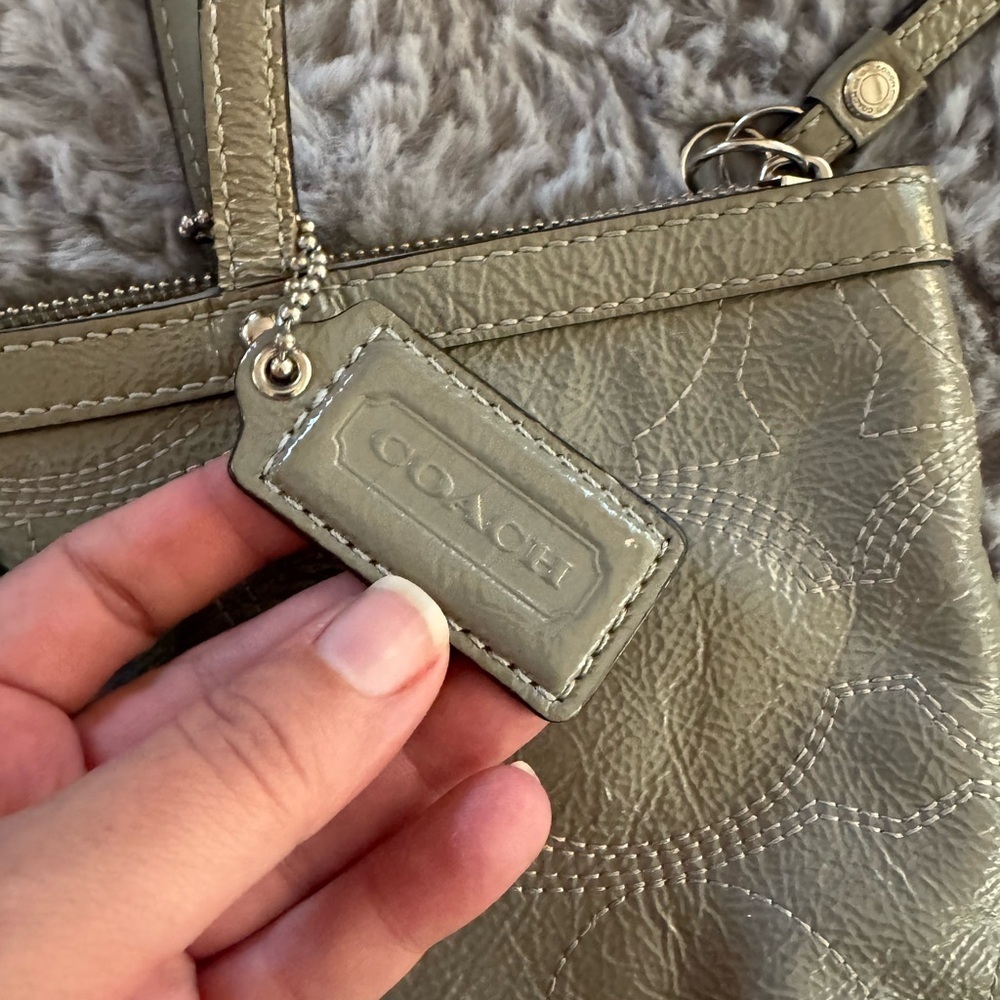 COACH Y2K Grey Leather Tote - Picture 13 of 15